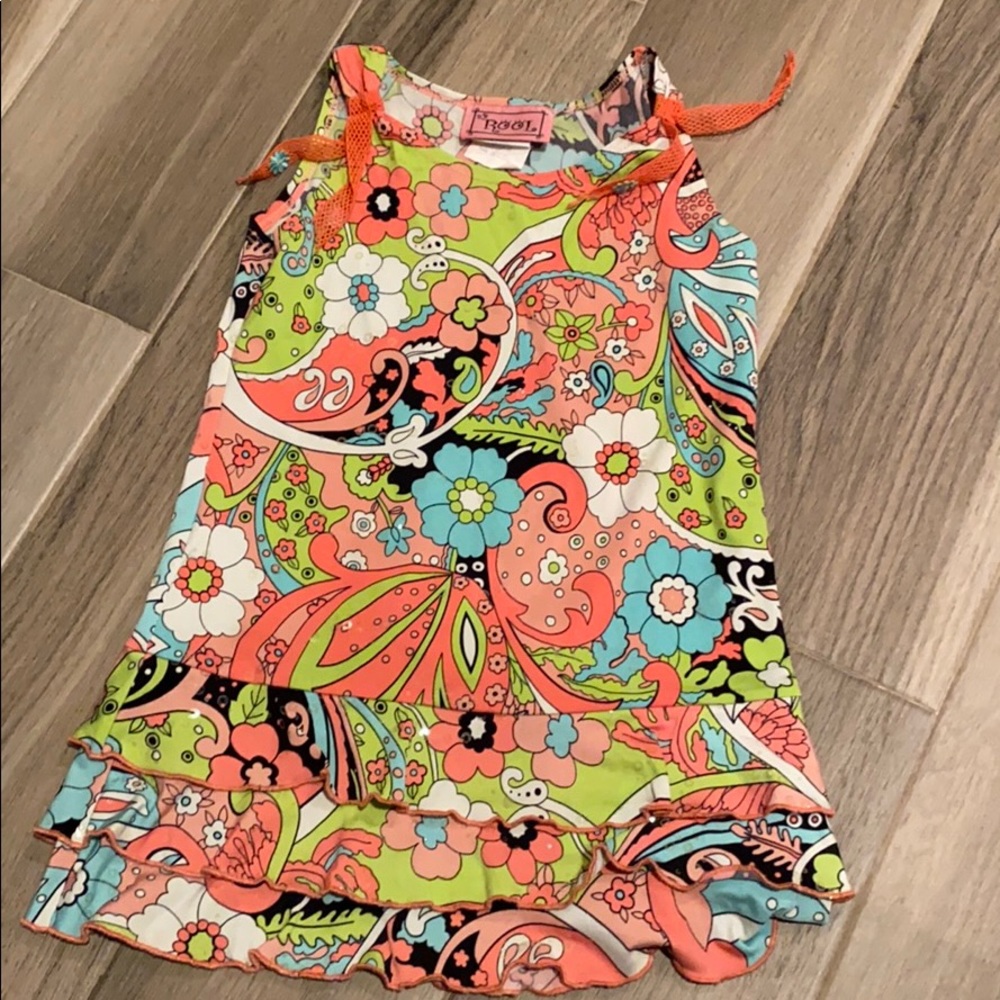 Adorable little girls dress